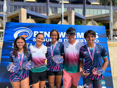 Atletas celebrando en una competencia